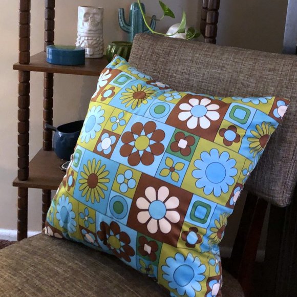 ✨ Vintage Retro Mod 1970s Blue Green Flower Power Floral Throw Pillow - Picture 2 of 8